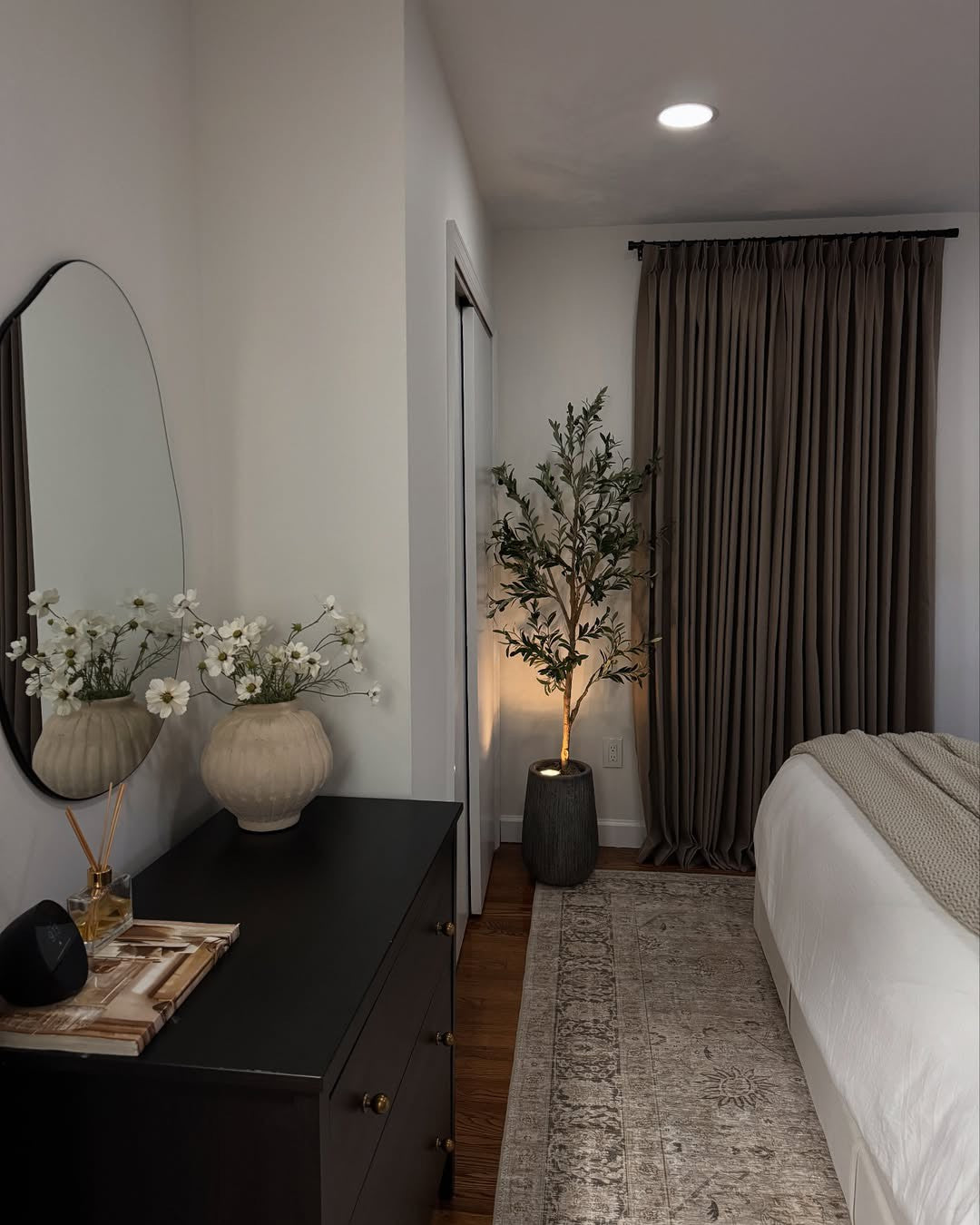 Custom Linen Curtains & Drape, Blackout and Ffiltering Options