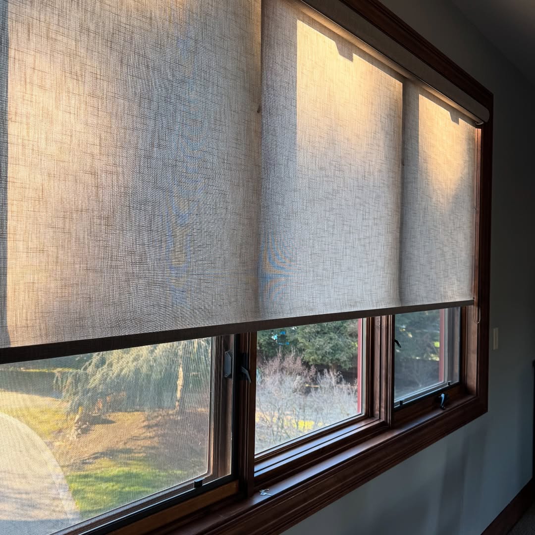 Silas  linen Custom roller shades, Cordless - MorraHome
